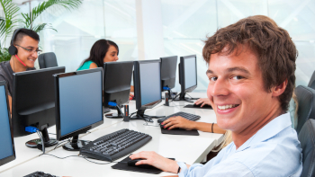 Teilnehmer im Computertraining